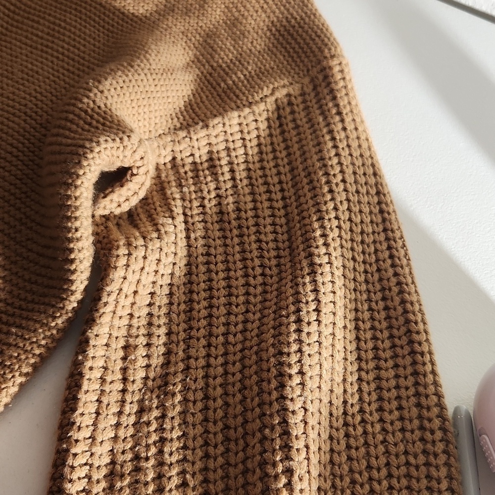 Magnolia Sweater Womens Size L Carmel Tan Fuzzies Crochet - Picture 11 of 11